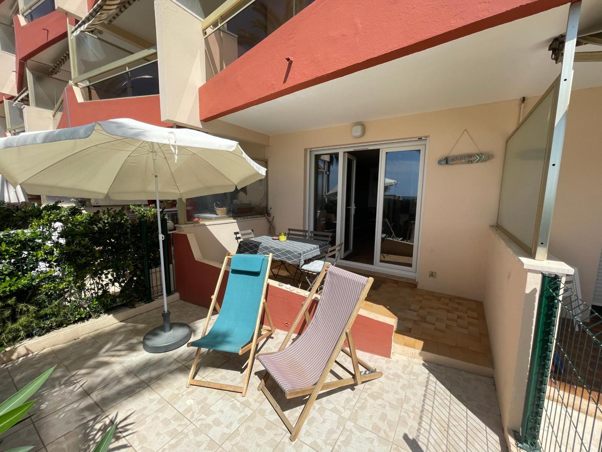 "Les Palmiers" Studio Spacieux Vue Mer Terrasse & Parking Saint-Cyr-sur-Mer Esterno foto
